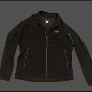 Arc’Teryx Black Lightweight Polartec Fleece 🦅